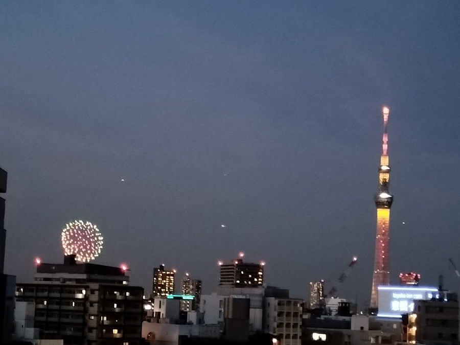 花火大会始まりました